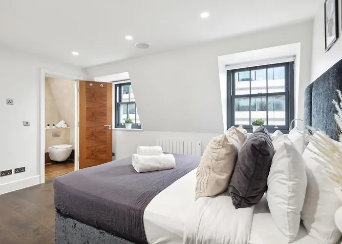 3Br Penthouse With Terrace - Cityapartmentstay