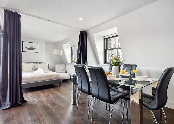 3Br Penthouse With Terrace - Cityapartmentstay