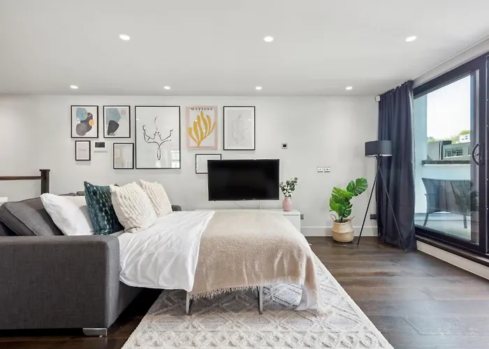3Br Penthouse With Terrace - Cityapartmentstay