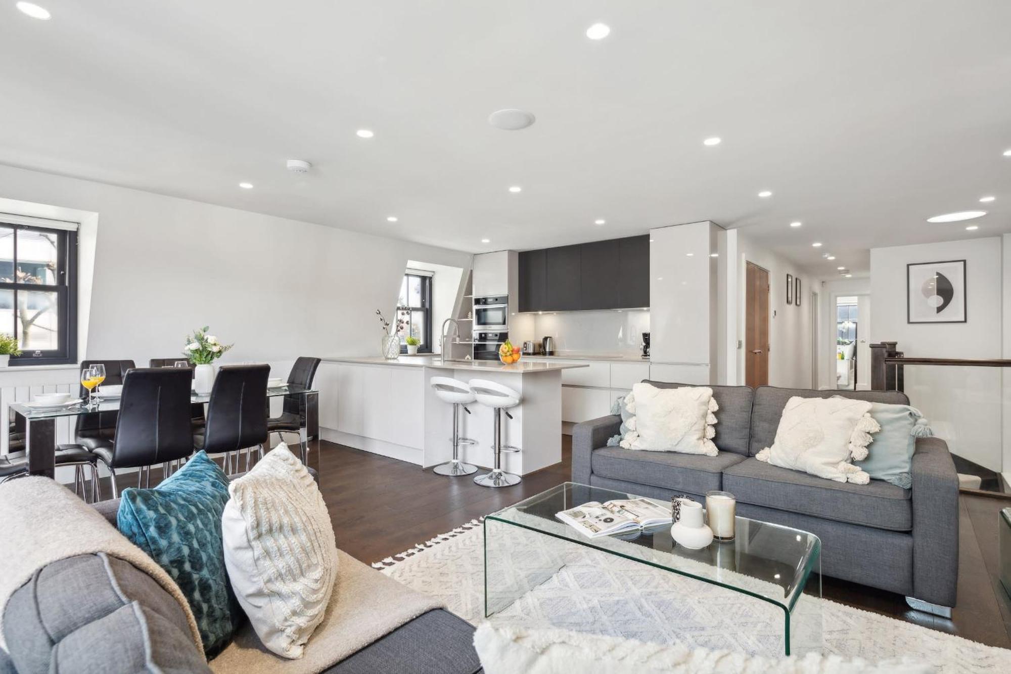 Appartamento 3br Penthouse With Terrace - Cityapartmentstay Londra
