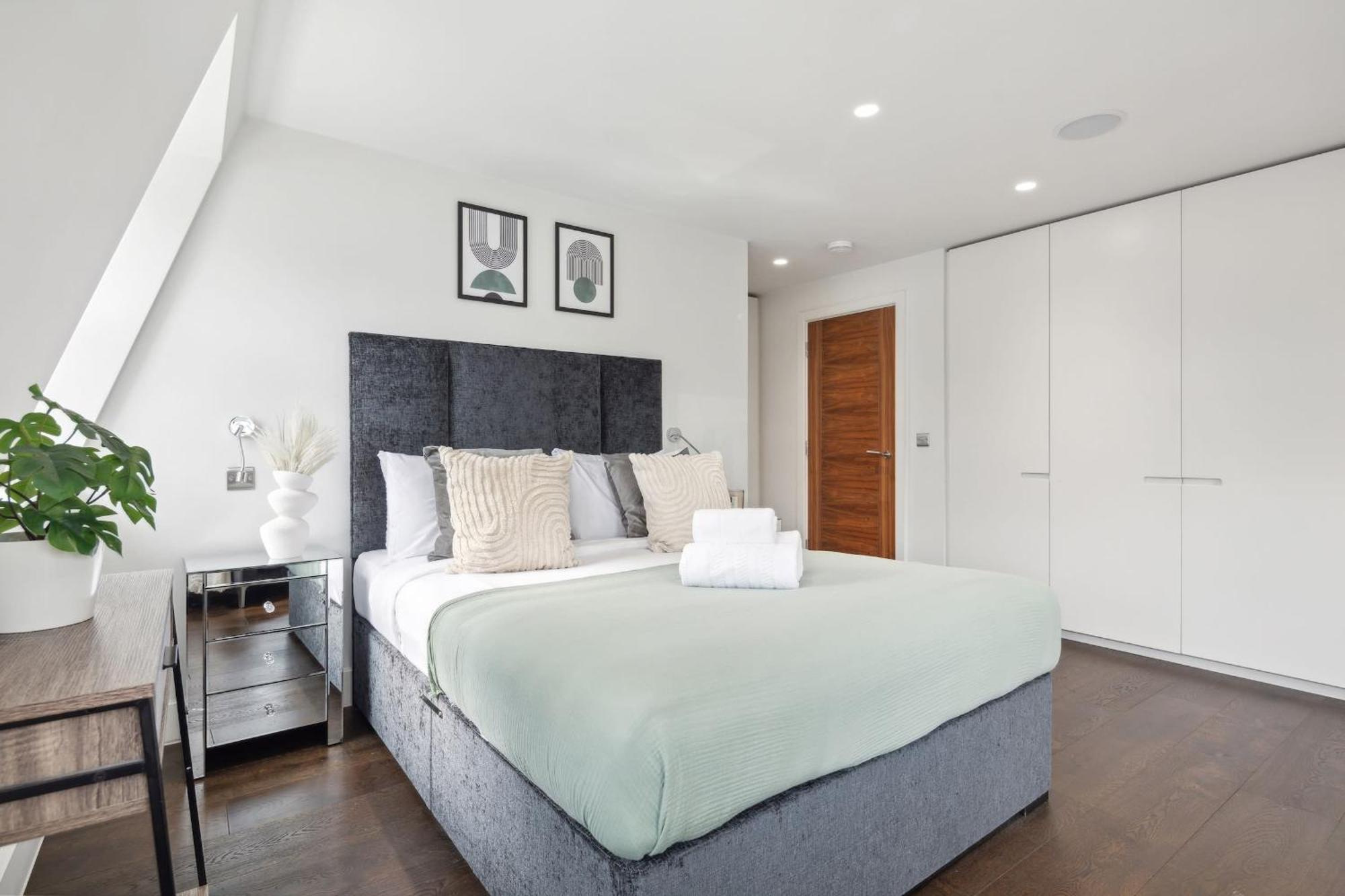 Appartamento 3br Penthouse With Terrace - Cityapartmentstay Londra