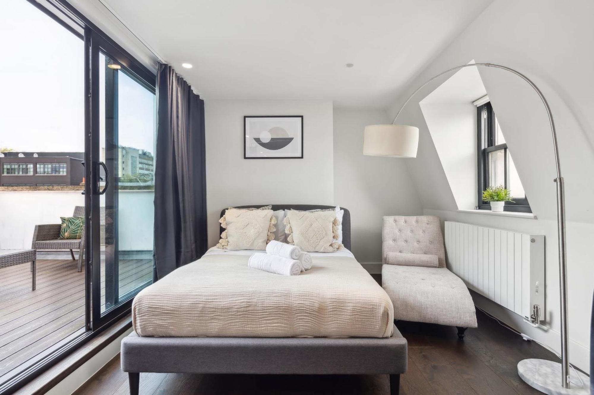 3br Penthouse With Terrace - Cityapartmentstay * Londra